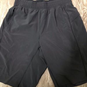 Men’s LULU shorts 11in